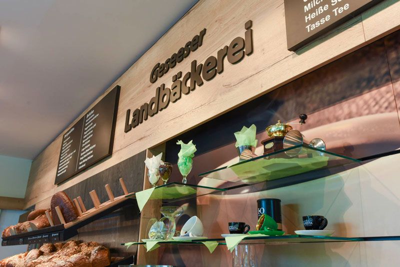 Gesees-Forkendorf Cafe Theke und Regal